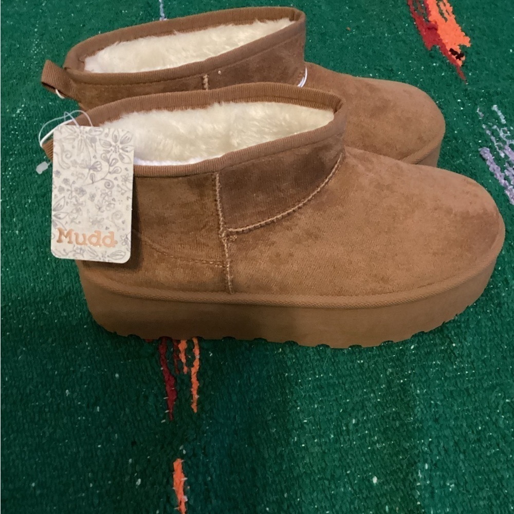 NEW-Mudd Tan Suede Platform Boots SZ 7